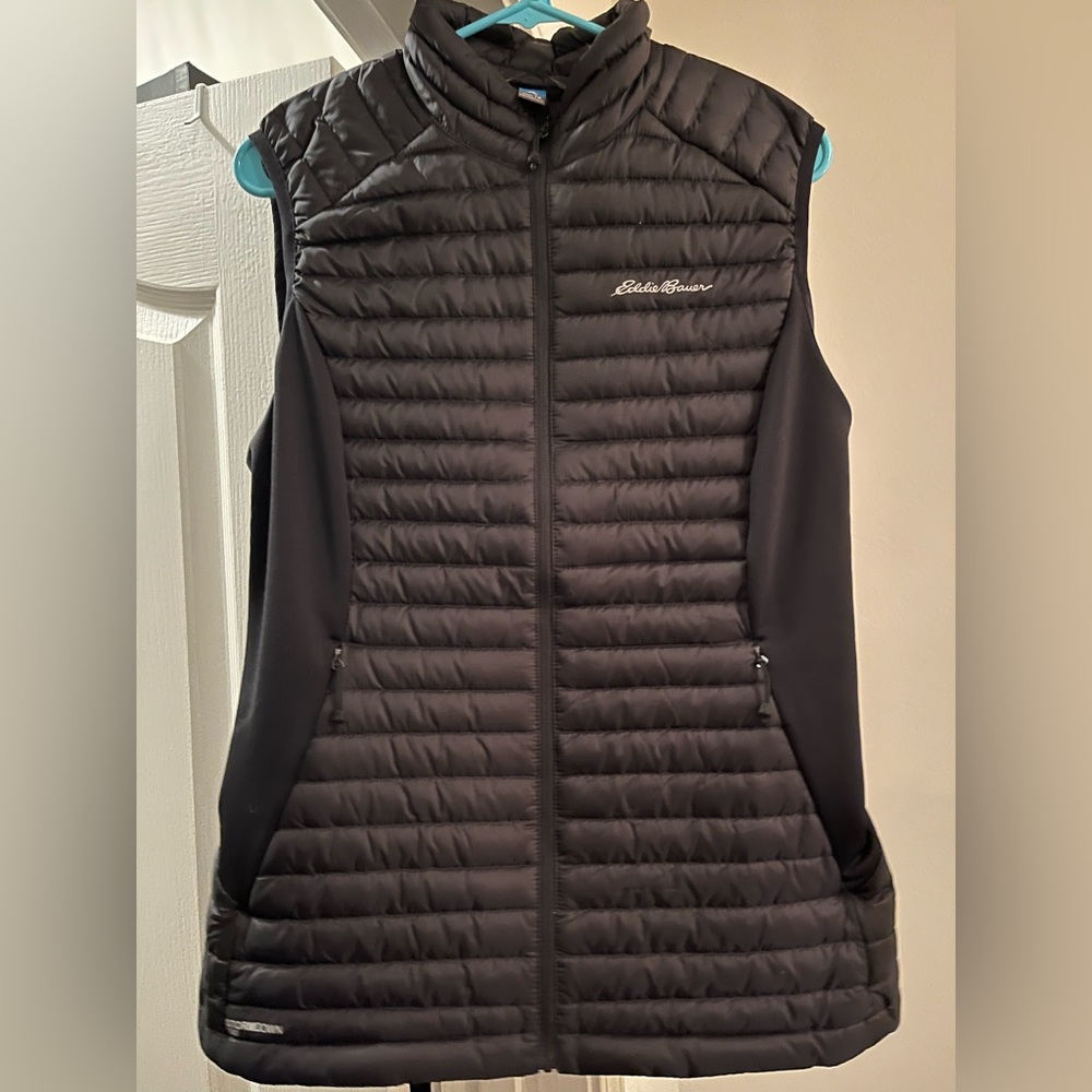 Eddie Bauer women’s vest. Black. Size medium tall. New without tags. Never worn.